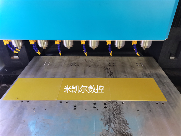 數(shù)控雕刻精雕機(jī)主要應(yīng)用在哪些行業(yè)？