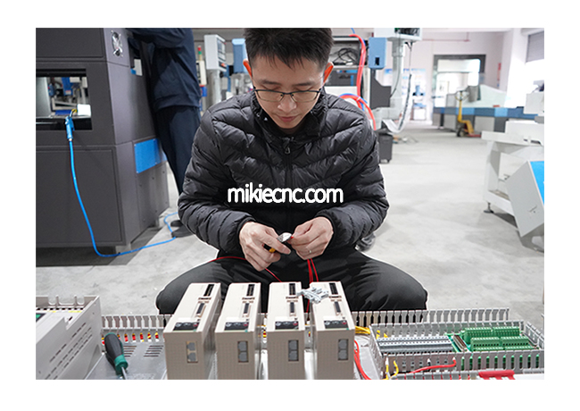 模具加工可以使用精雕機嗎？